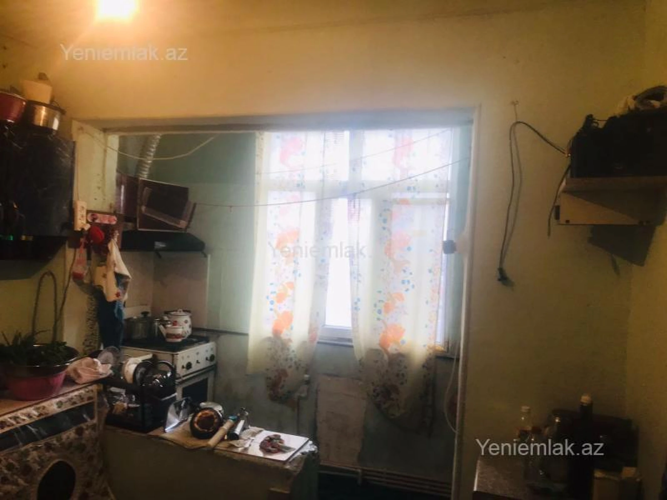 Satılır 2 otaqlı köhnə tikili 50 m²
