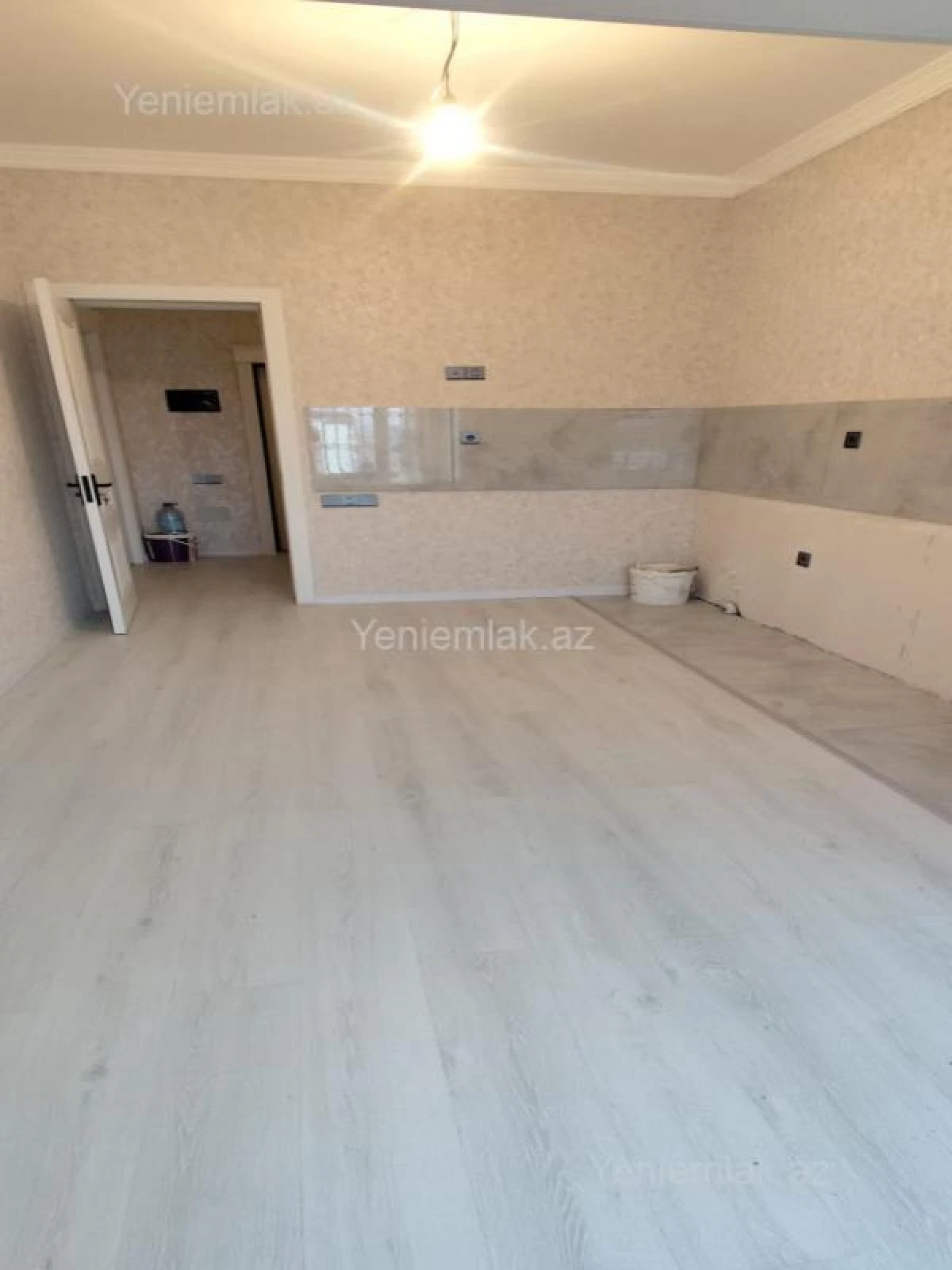 Satılır 2 otaqlı yeni tikili 75 m²