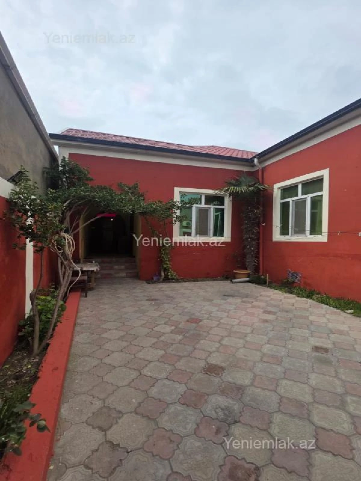 Satılır 4 otaqlı həyət evi 100 m²