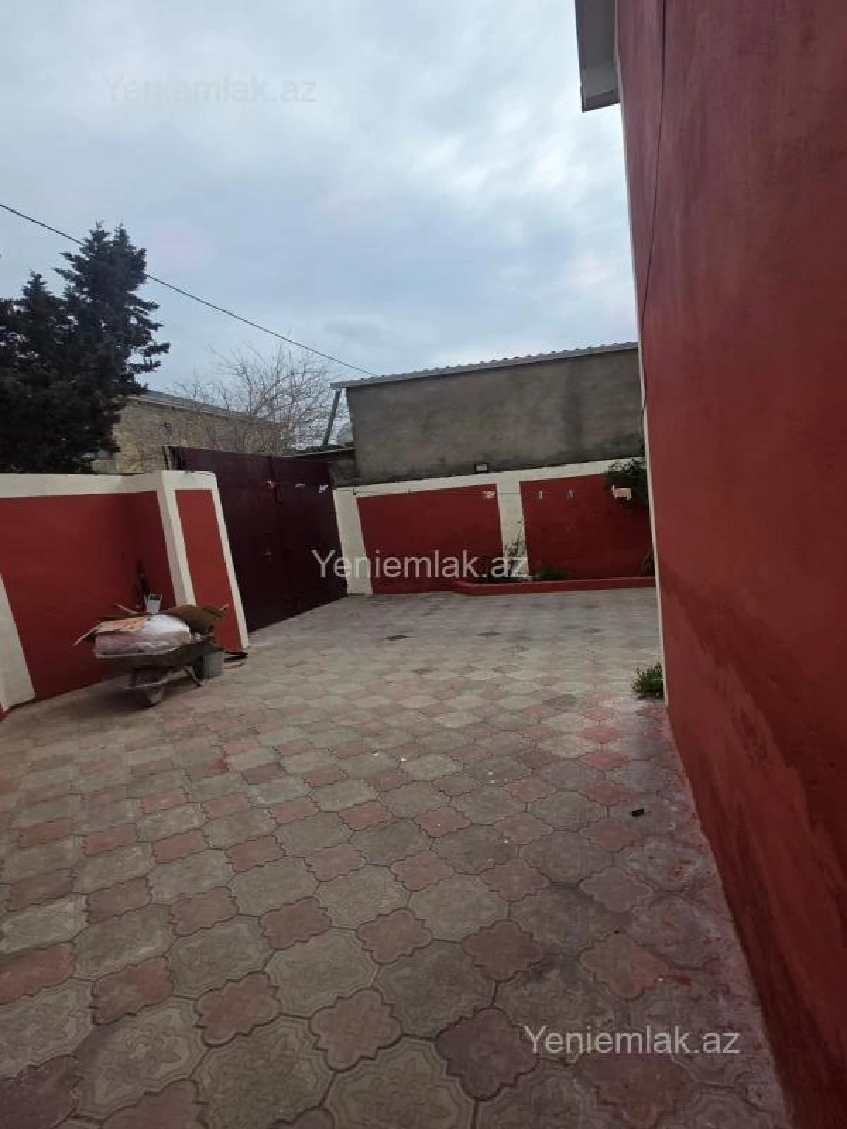 Satılır 4 otaqlı həyət evi 100 m²