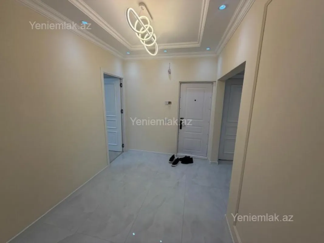 Satılır 4 otaqlı köhnə tikili 110 m²