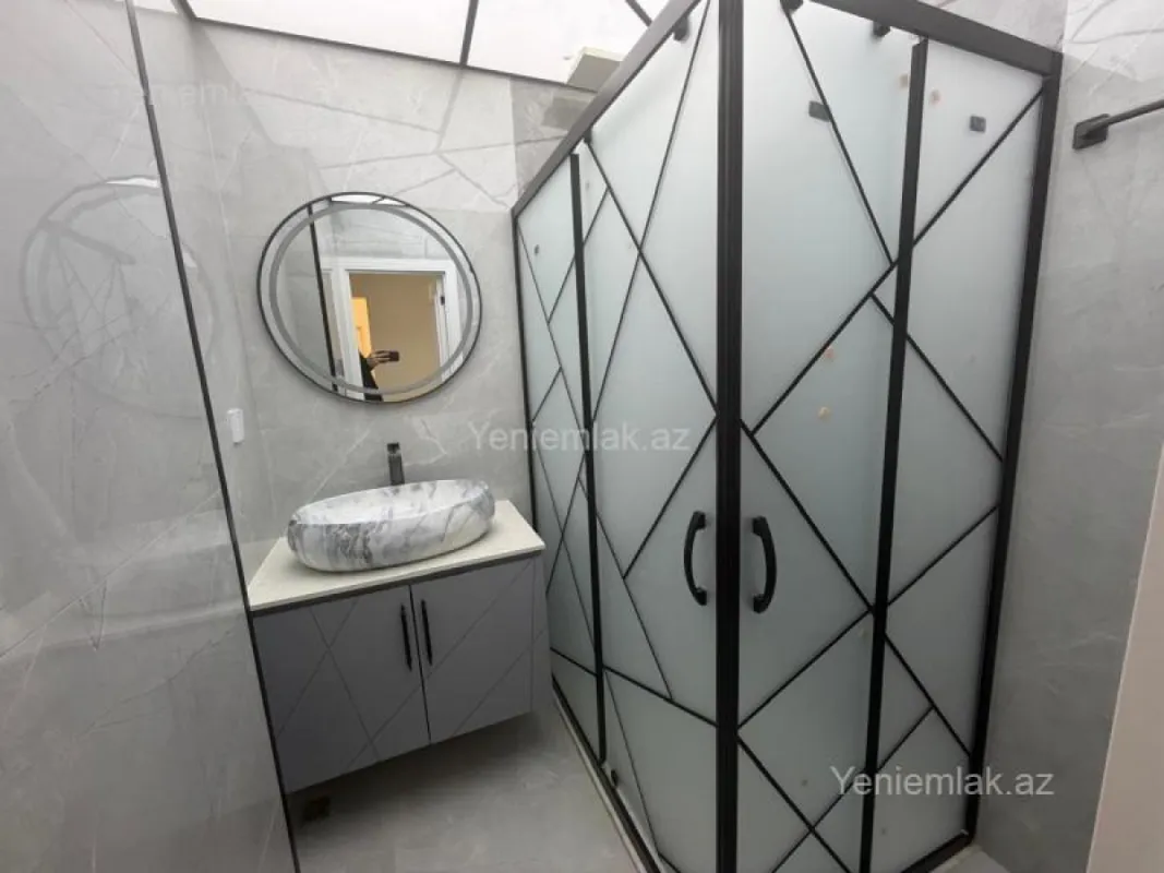 Satılır 4 otaqlı köhnə tikili 110 m²