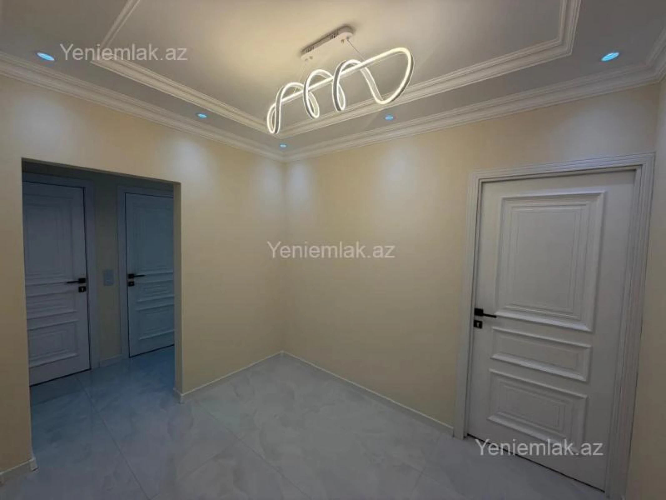 Satılır 4 otaqlı köhnə tikili 110 m²