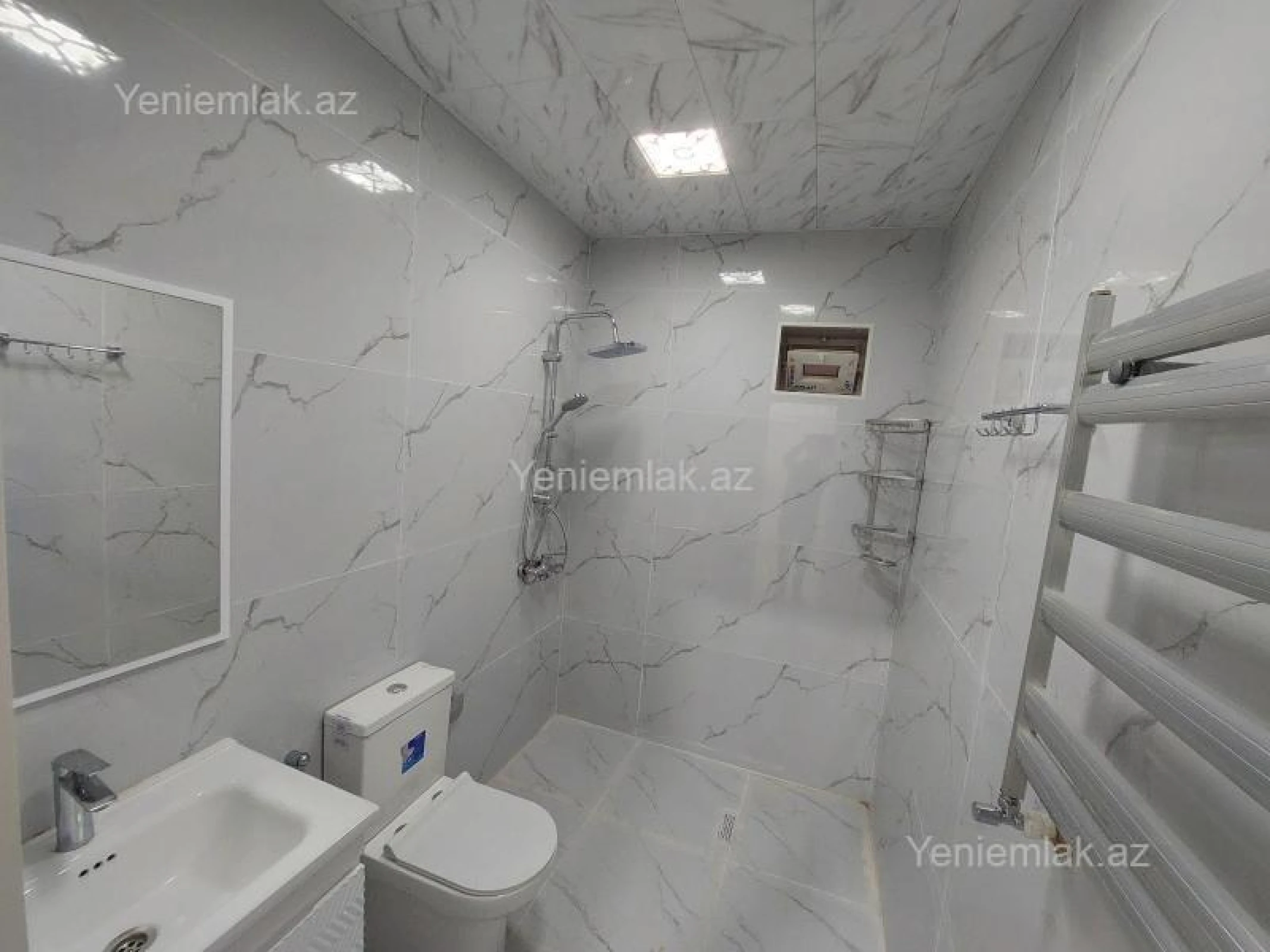 Satılır 4 otaqlı həyət evi 147 m²
