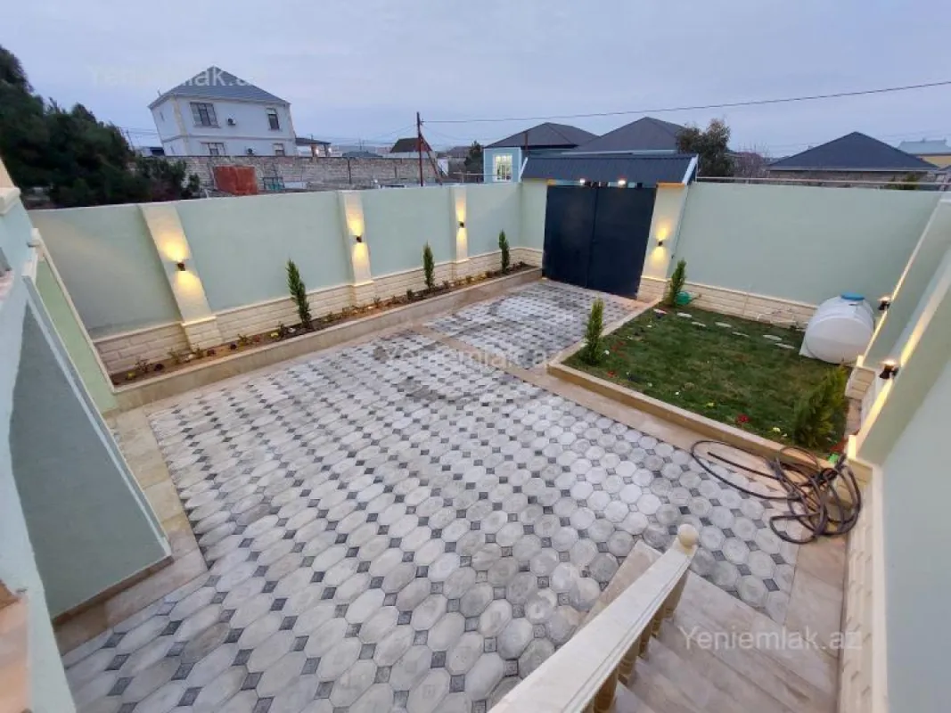 Satılır 4 otaqlı həyət evi 145 m²