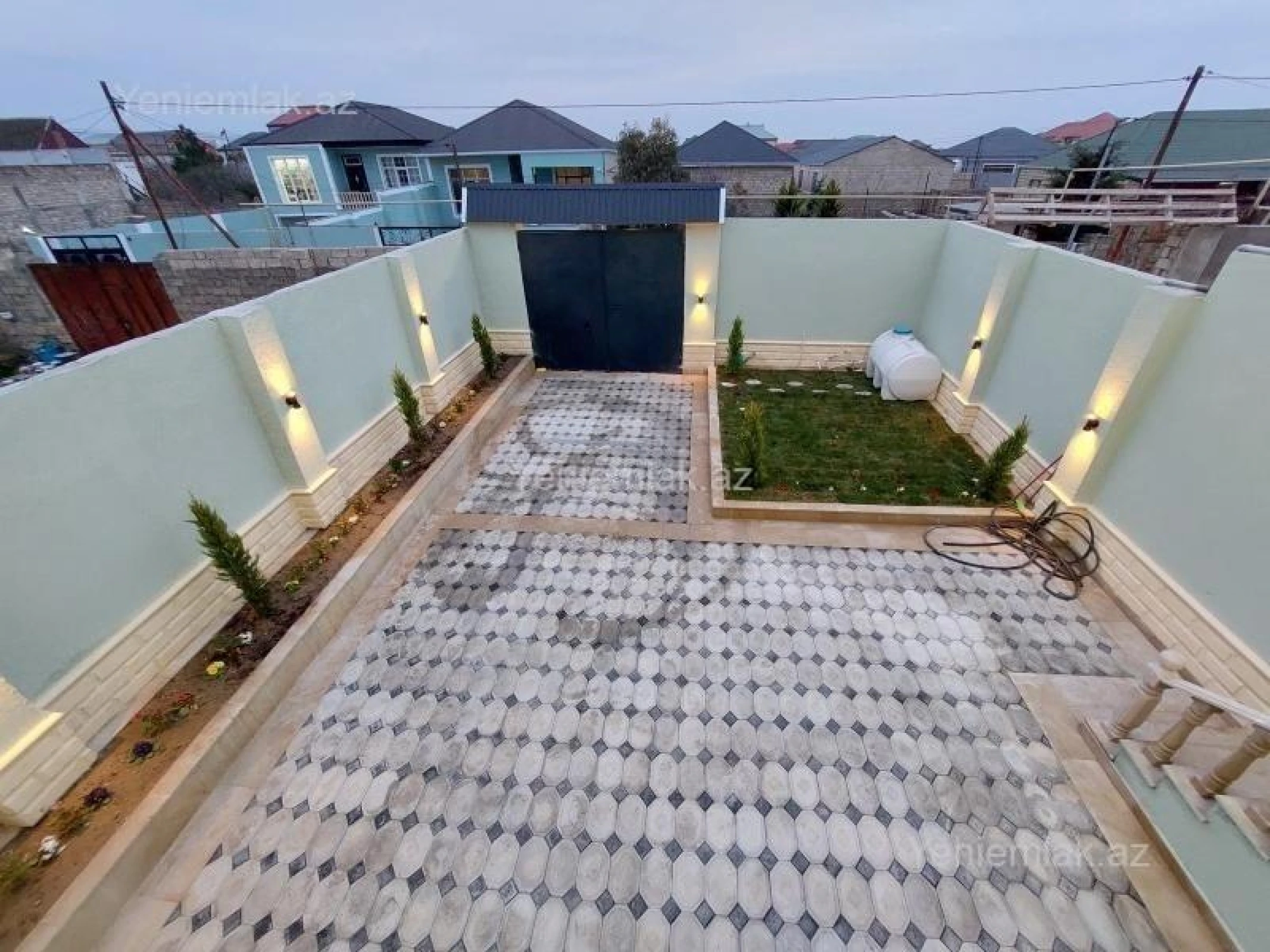 Satılır 4 otaqlı həyət evi 145 m²