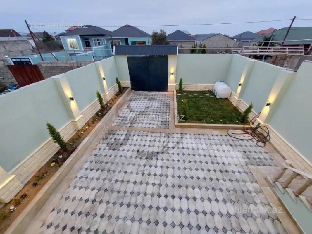 Satılır 4 otaqlı həyət evi 145 m²