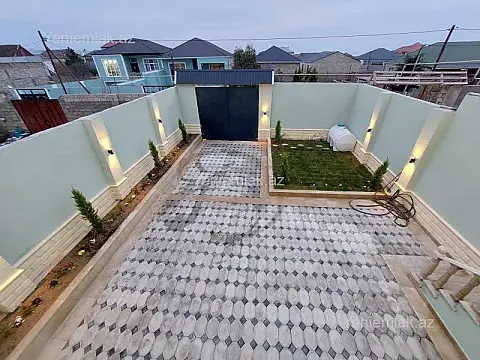 Satılır 4 otaqlı həyət evi 145 m²