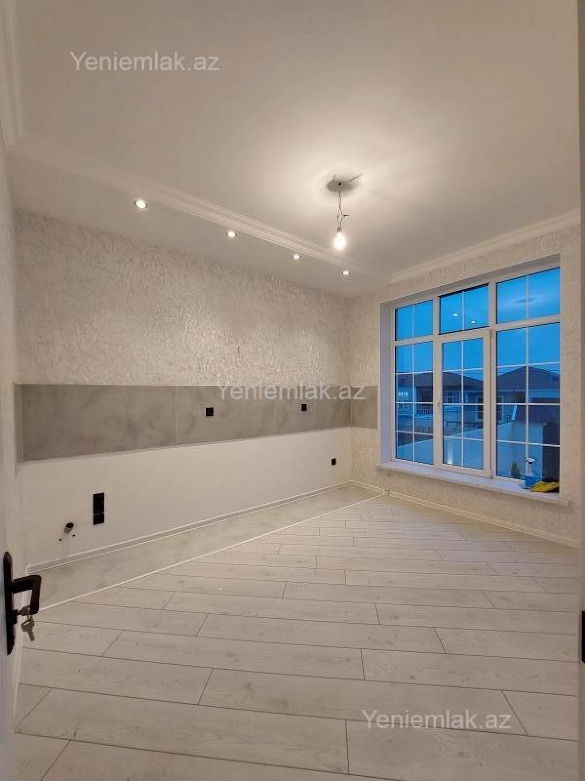 Satılır 4 otaqlı həyət evi 145 m²