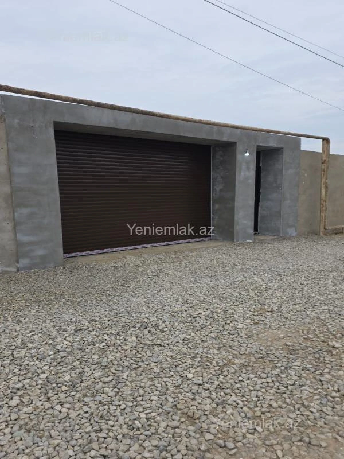 Satılır 4 otaqlı həyət evi