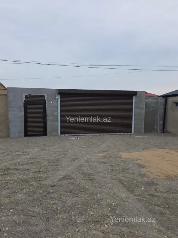 Satılır 4 otaqlı həyət evi