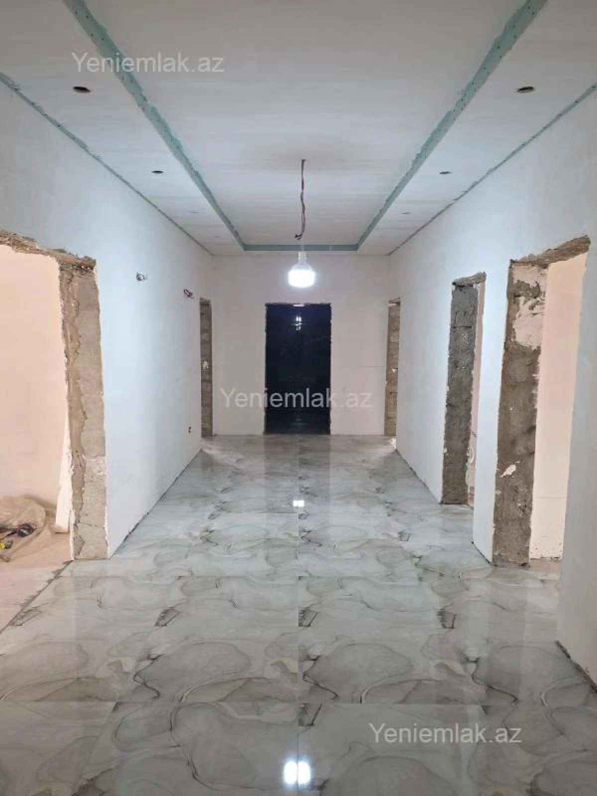 Satılır 4 otaqlı həyət evi