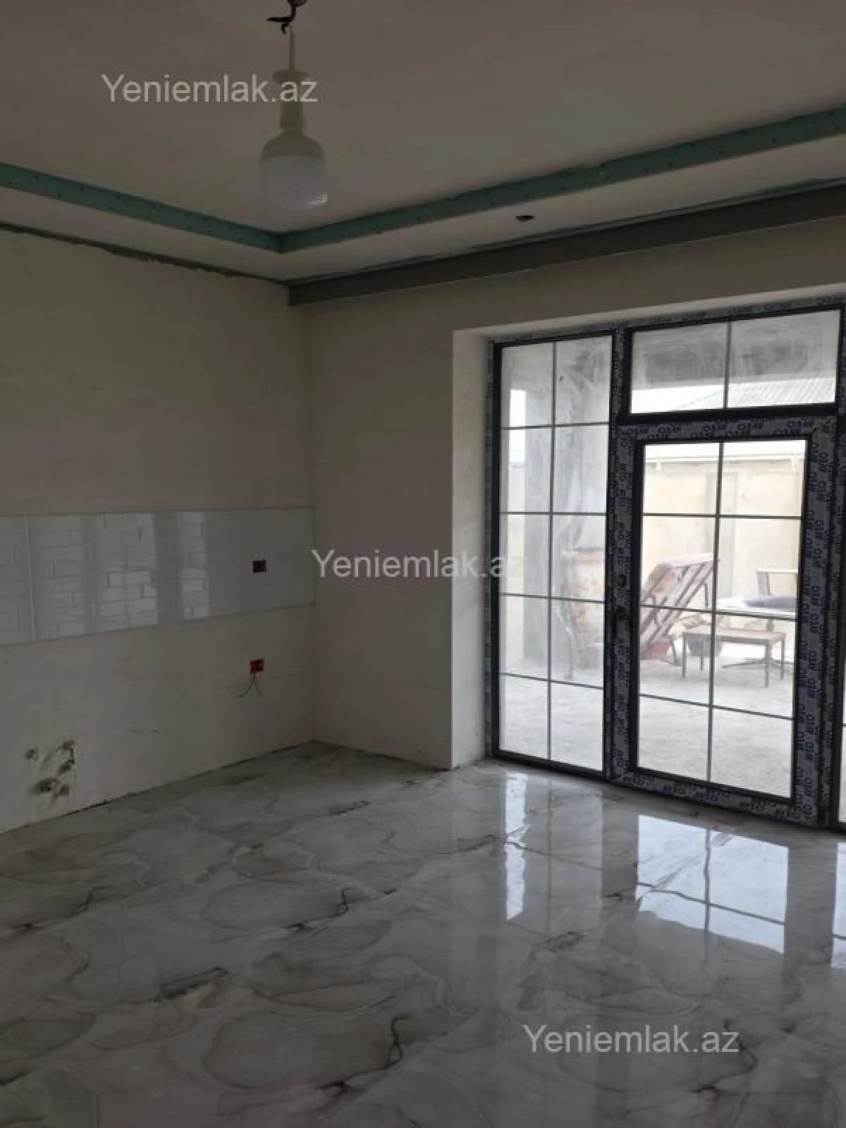 Satılır 4 otaqlı həyət evi