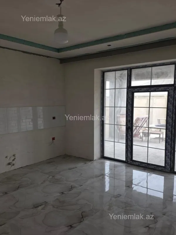 Satılır 4 otaqlı həyət evi