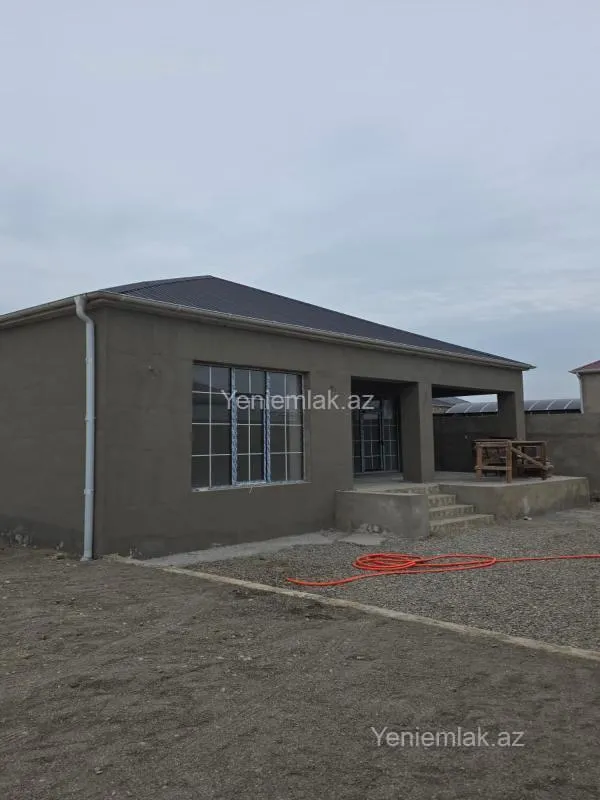 Satılır 4 otaqlı həyət evi