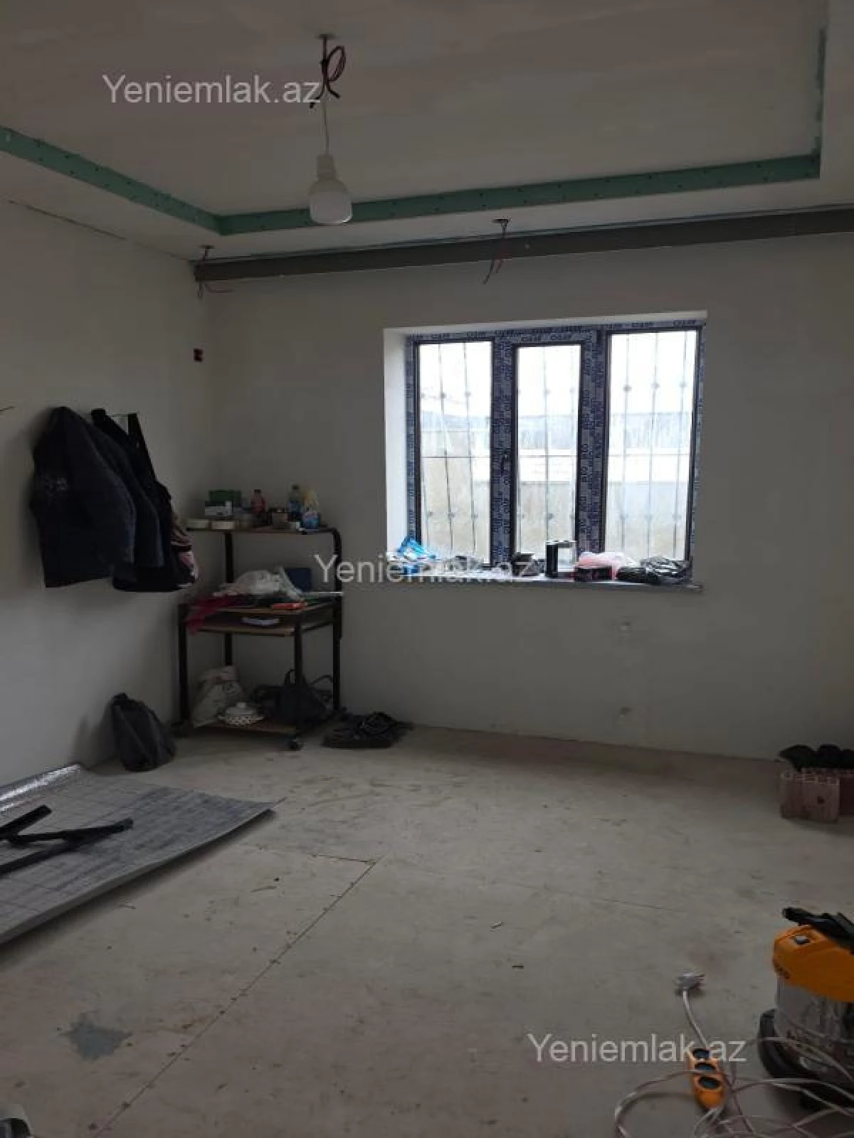 Satılır 4 otaqlı həyət evi