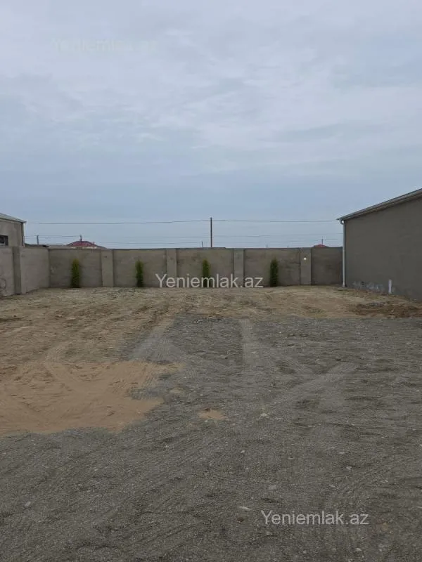 Satılır 4 otaqlı həyət evi