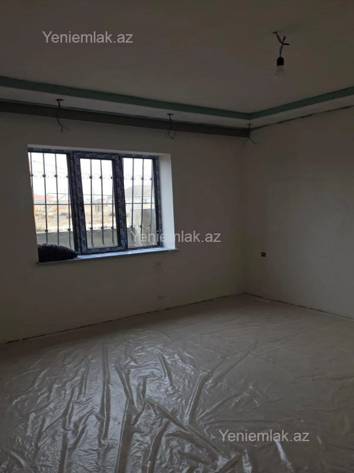 Satılır 4 otaqlı həyət evi