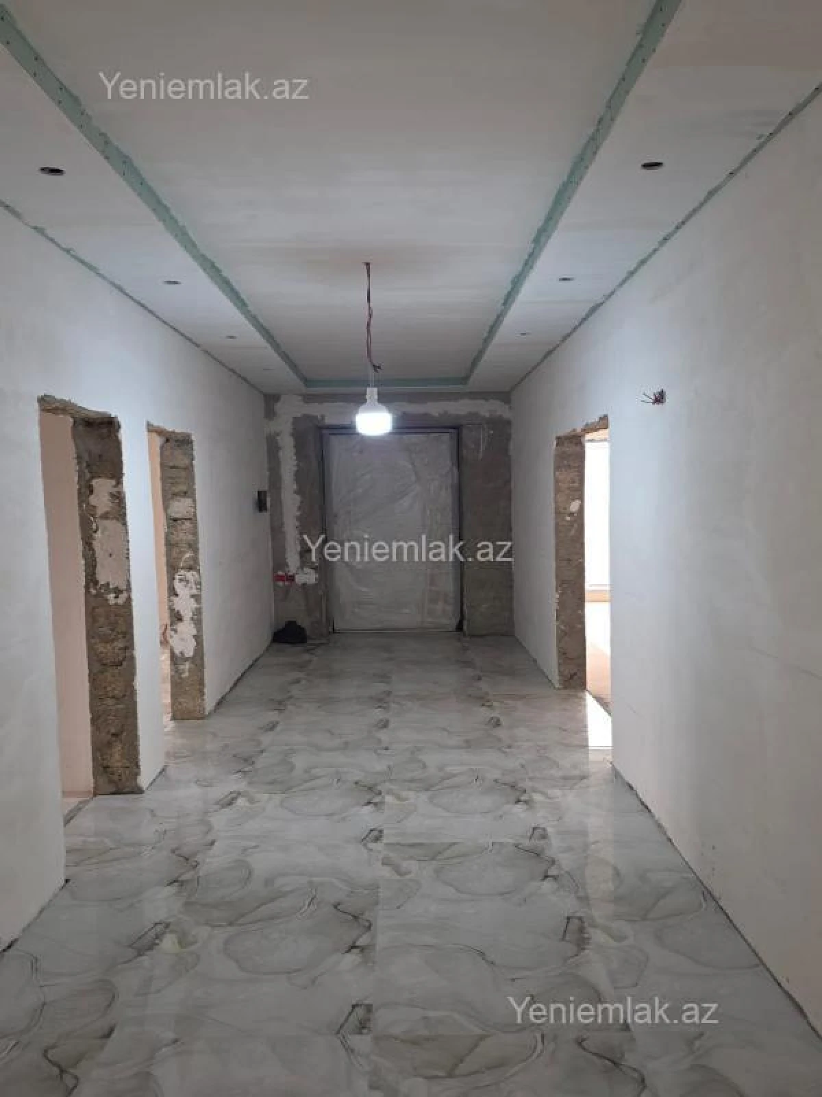 Satılır 4 otaqlı həyət evi