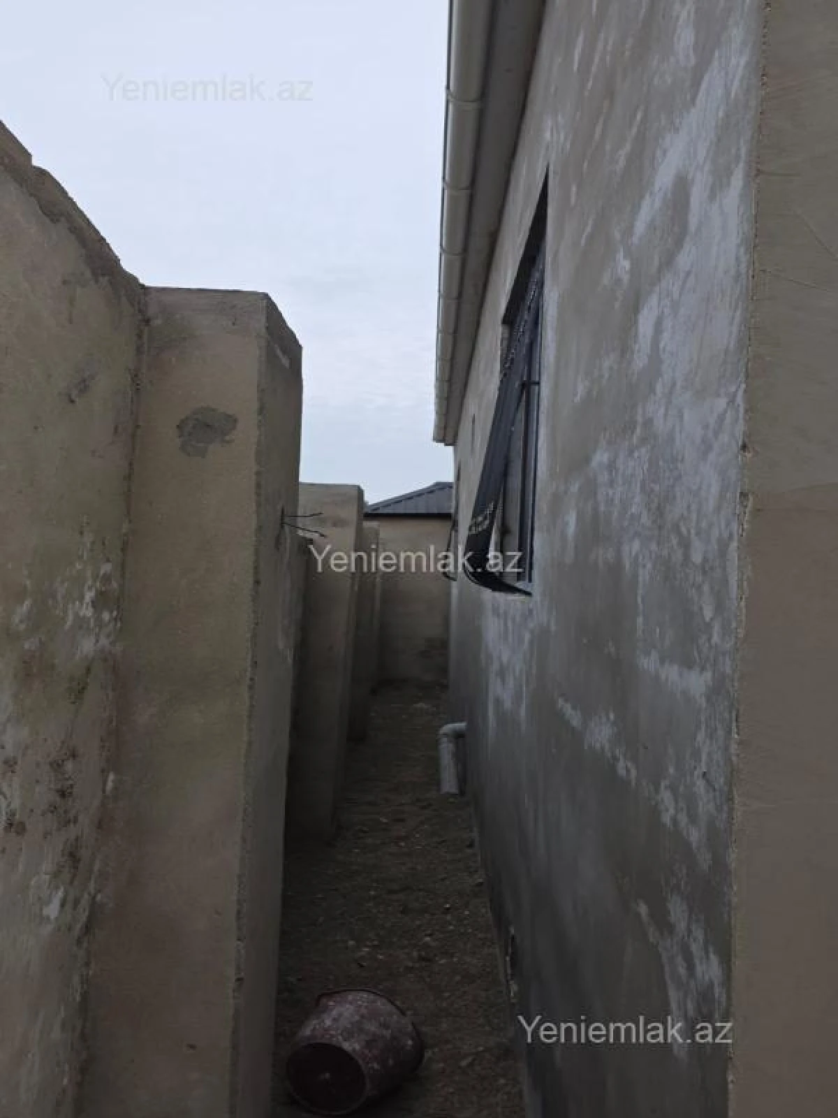 Satılır 4 otaqlı həyət evi