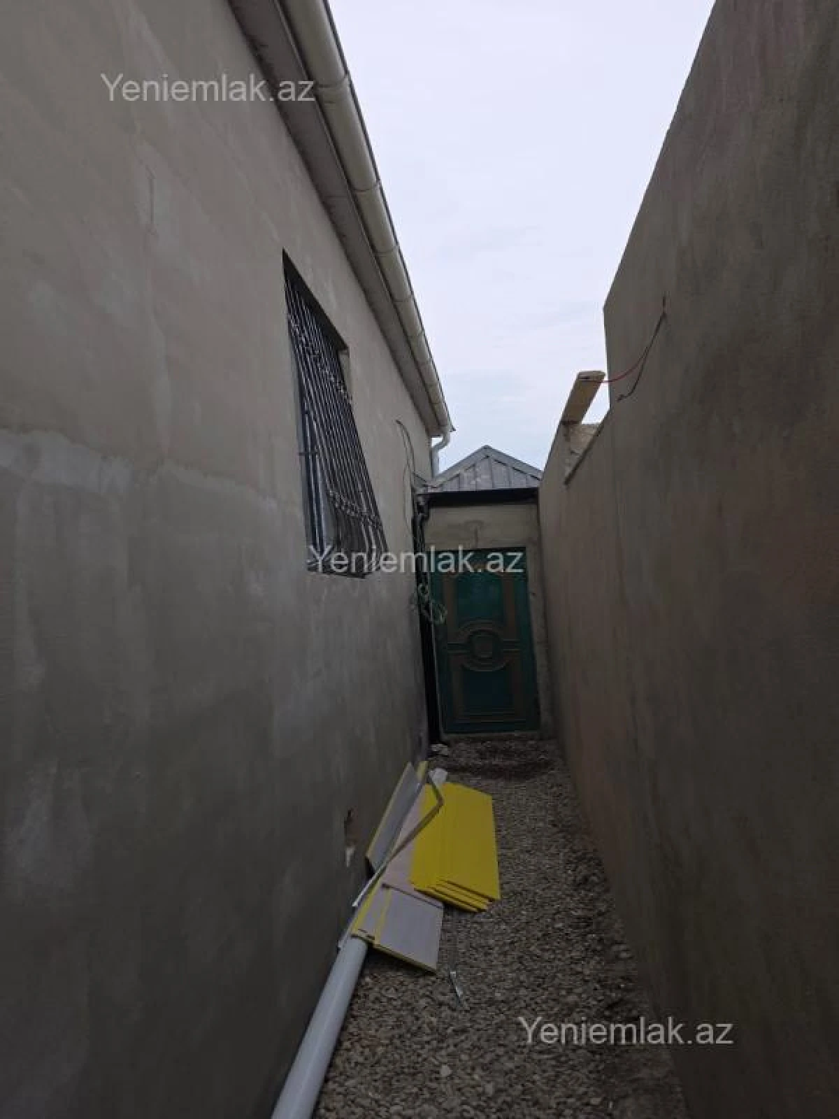 Satılır 4 otaqlı həyət evi