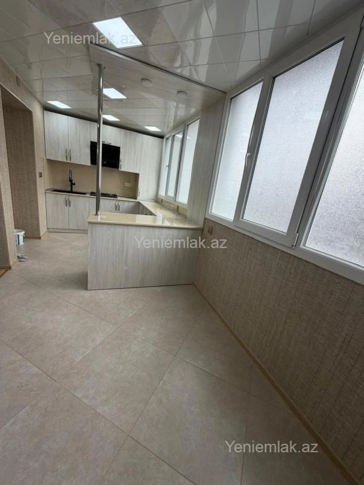 Satılır 3 otaqlı köhnə tikili 70 m²