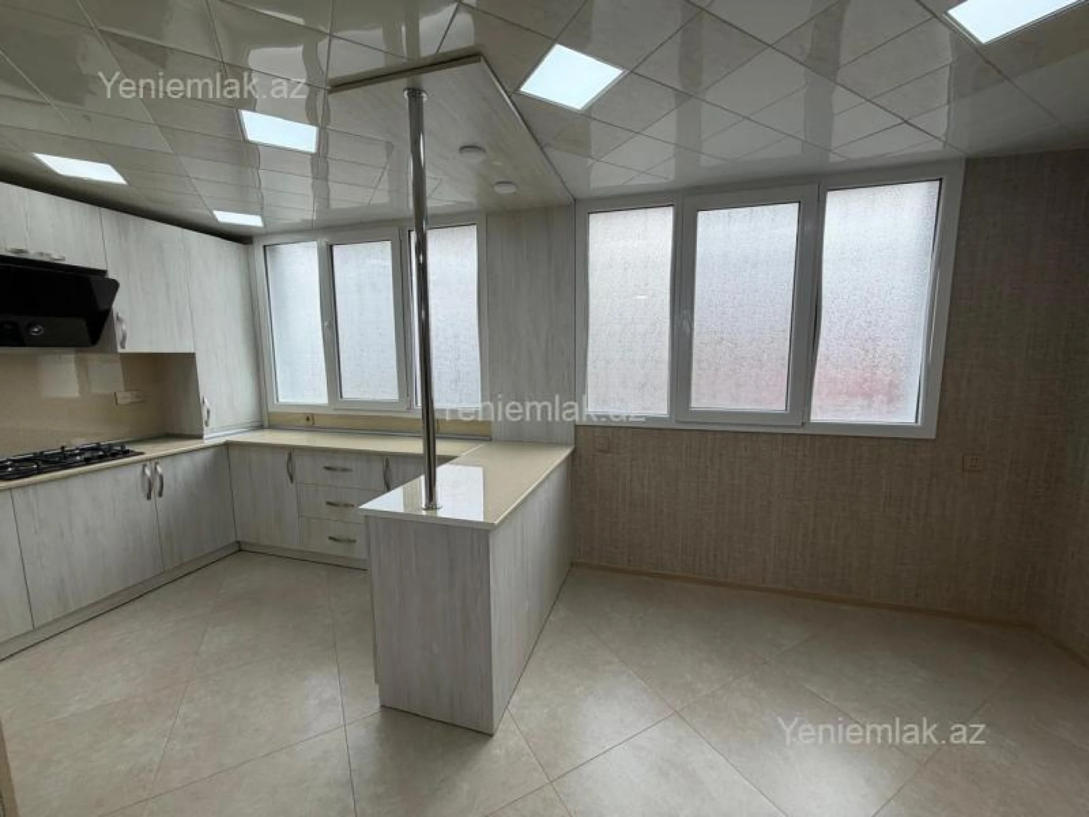 Satılır 3 otaqlı köhnə tikili 70 m²