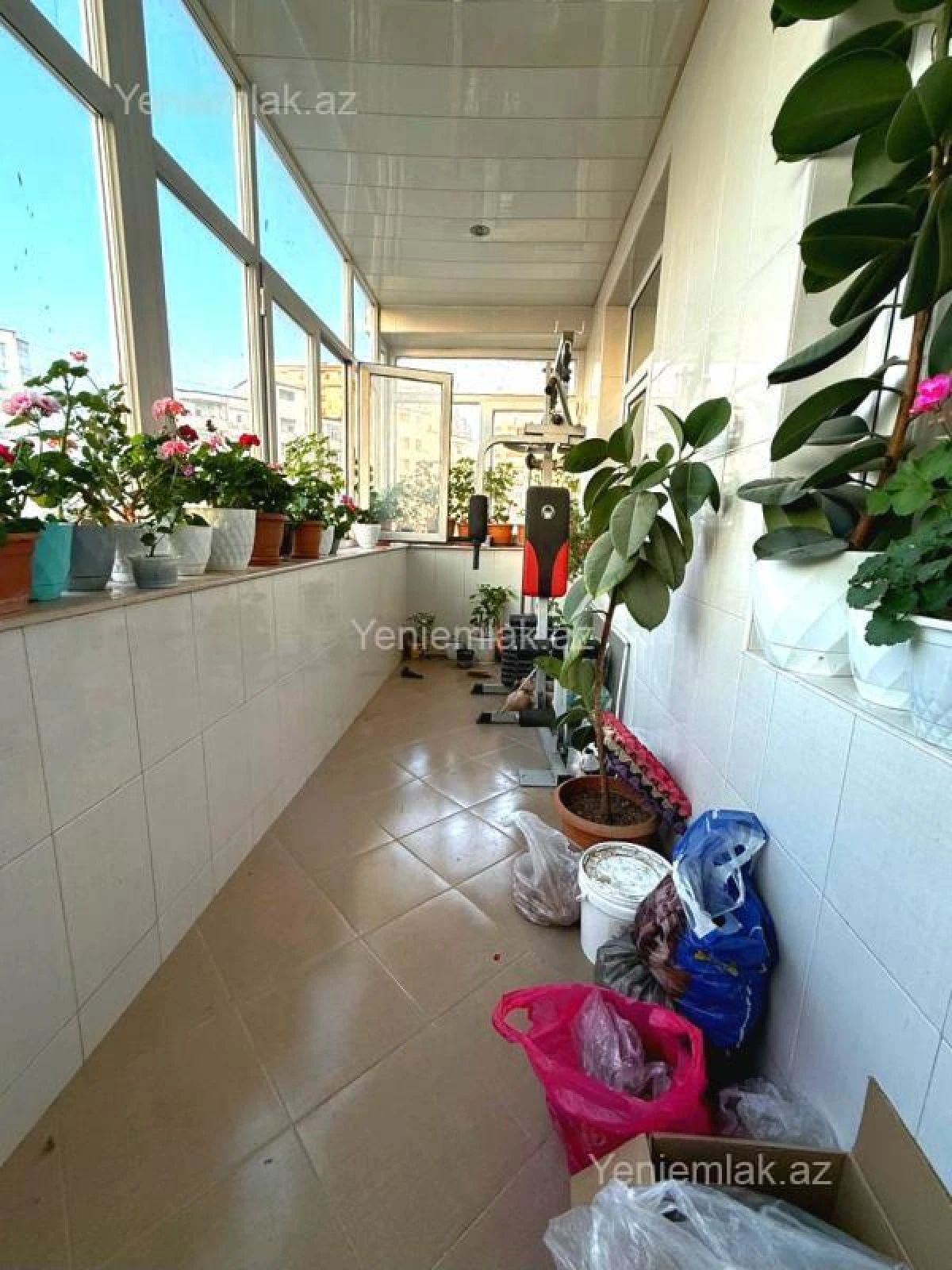 Satılır 3 otaqlı yeni tikili 140 m²