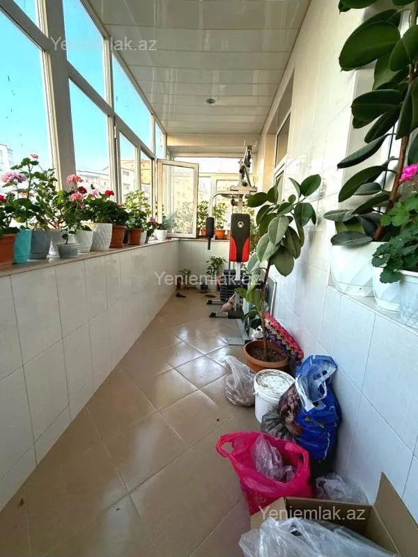 Satılır 3 otaqlı yeni tikili 140 m²