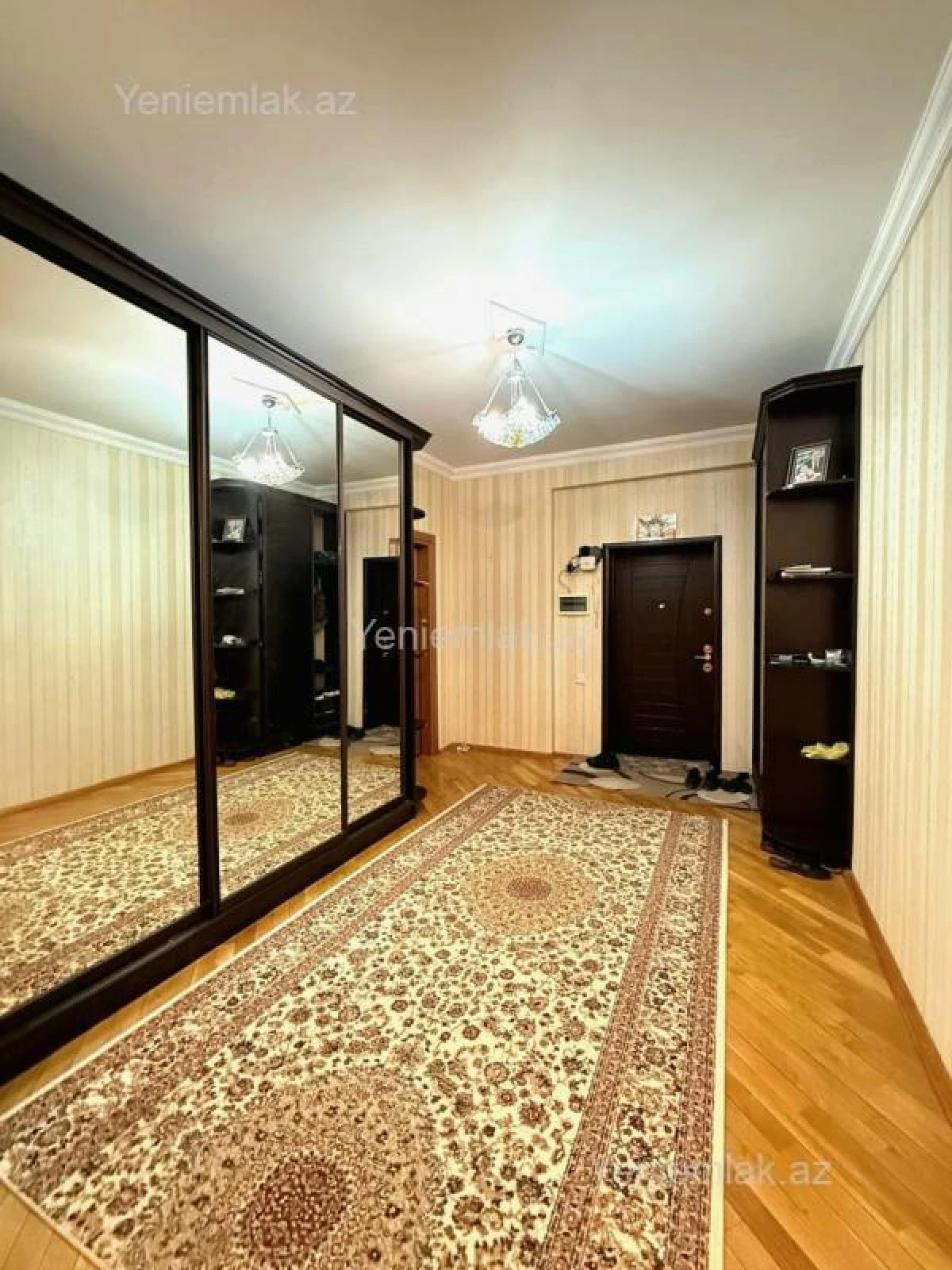 Satılır 3 otaqlı yeni tikili 140 m²