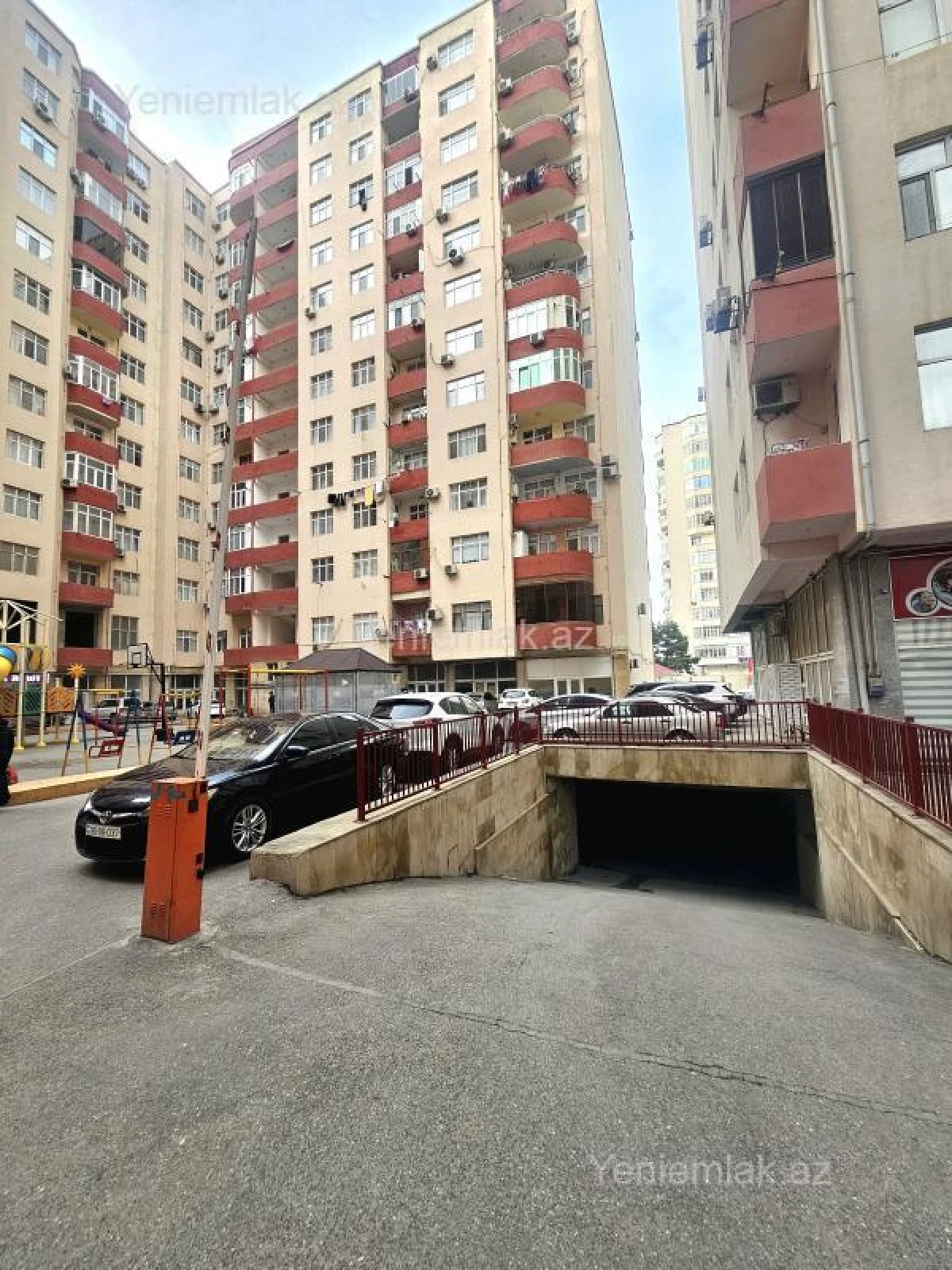 Satılır 3 otaqlı yeni tikili 140 m²