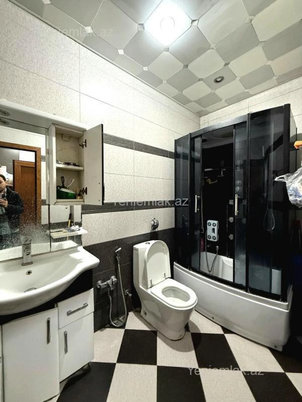 Satılır 3 otaqlı yeni tikili 140 m²