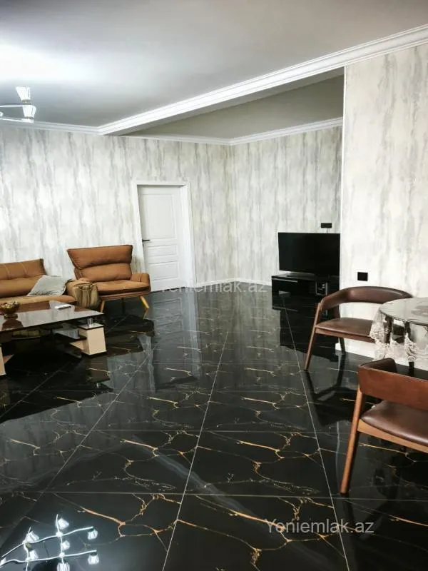 Satılır 2 otaqlı həyət evi 67 m²