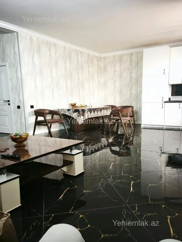 Satılır 2 otaqlı həyət evi 67 m²