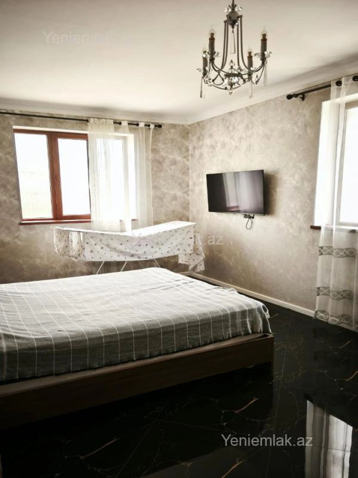 Satılır 2 otaqlı həyət evi 67 m²