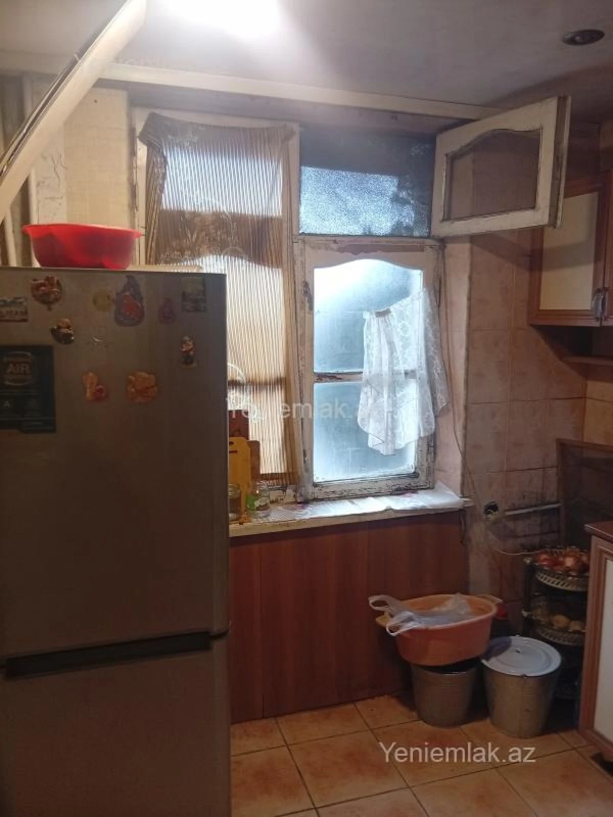 Satılır 3 otaqlı köhnə tikili 75 m²