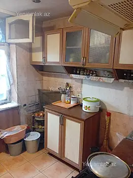 Satılır 3 otaqlı köhnə tikili 75 m²