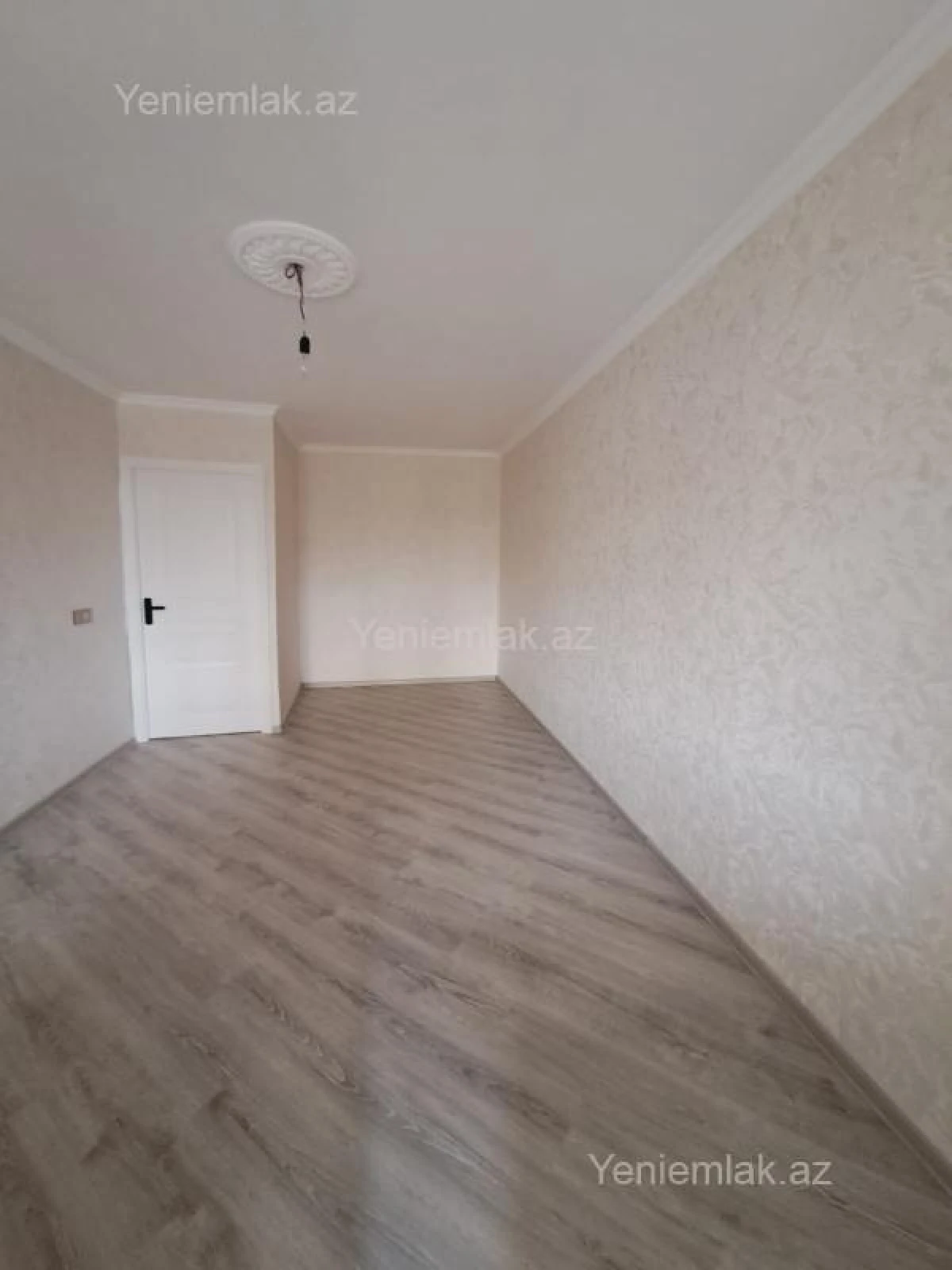 Satılır 1 otaqlı köhnə tikili 36 m²