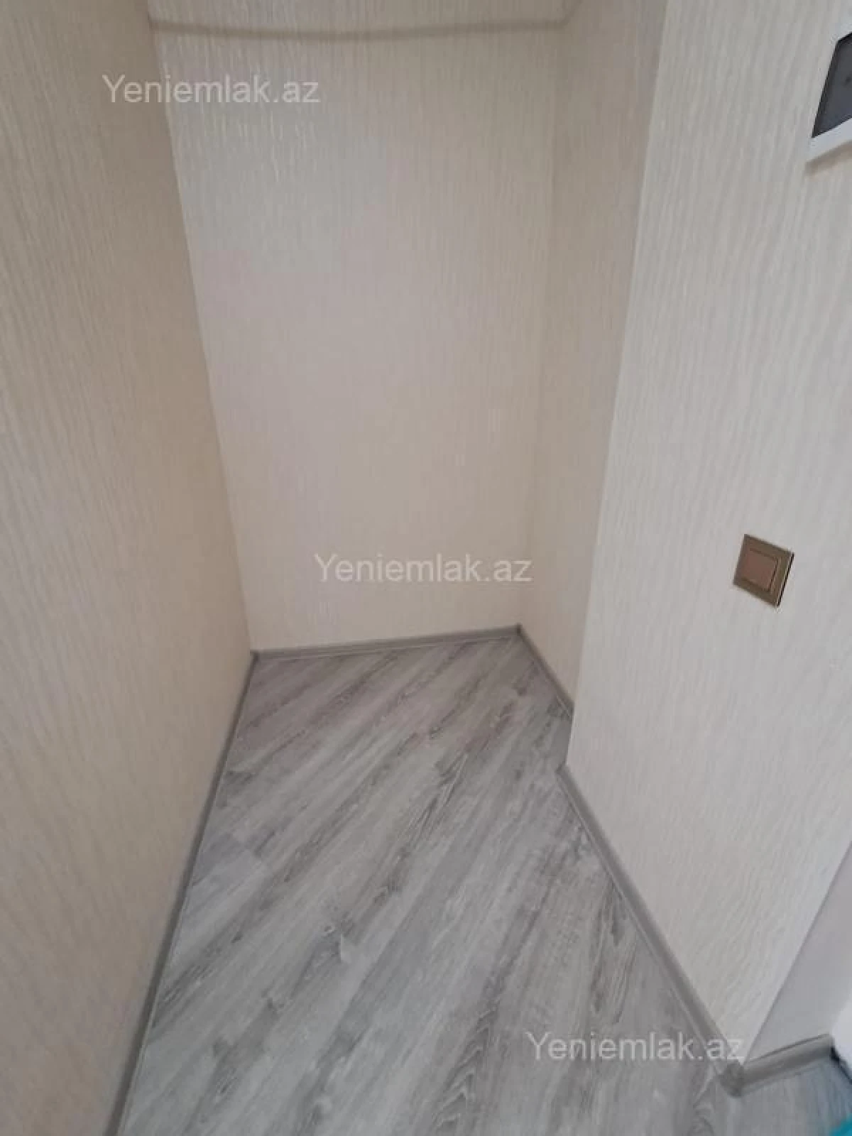 Satılır 1 otaqlı köhnə tikili 36 m²