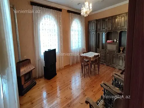 Satılır 3 otaqlı həyət evi 100 m²