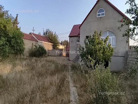 Satılır 3 otaqlı həyət evi 100 m²