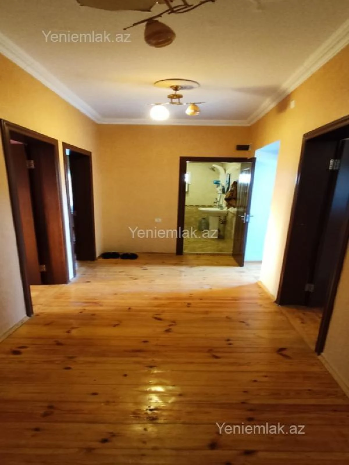 Satılır 3 otaqlı həyət evi 100 m²