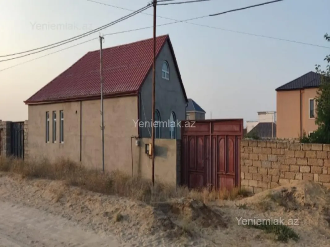 Satılır 3 otaqlı həyət evi 100 m²