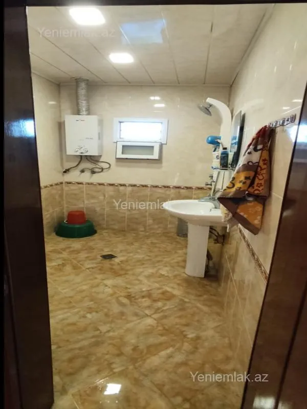 Satılır 3 otaqlı həyət evi 100 m²