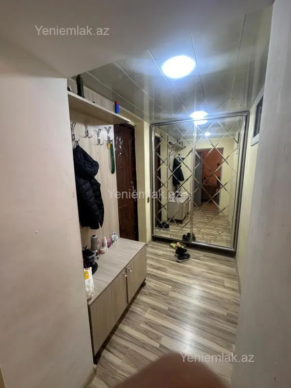Satılır 2 otaqlı köhnə tikili 52 m²