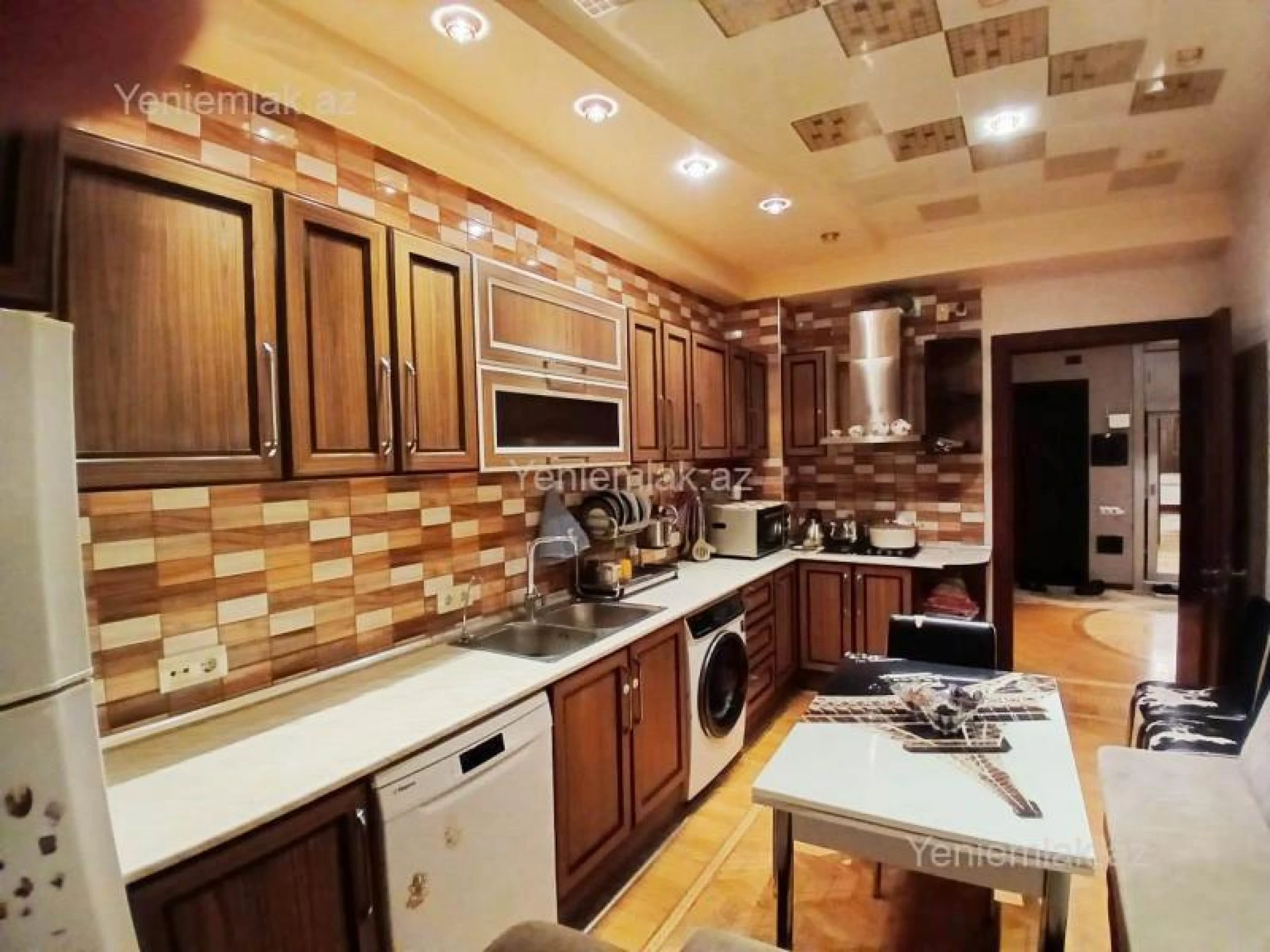 Satılır 4 otaqlı yeni tikili 162 m²