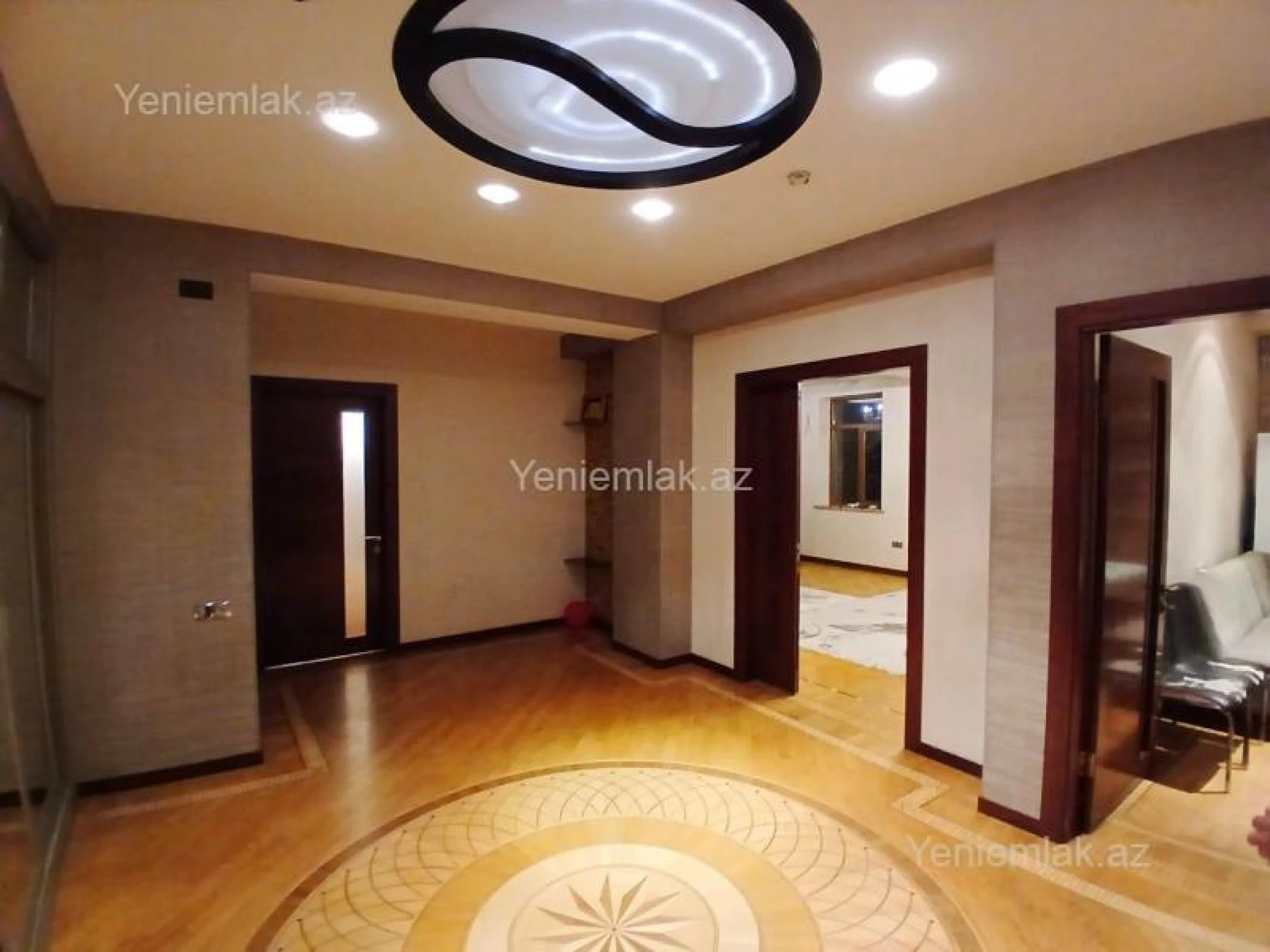 Satılır 4 otaqlı yeni tikili 162 m²