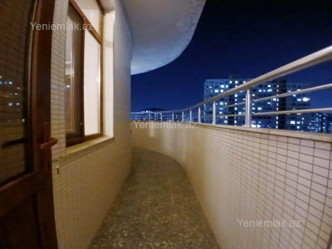 Satılır 4 otaqlı yeni tikili 162 m²