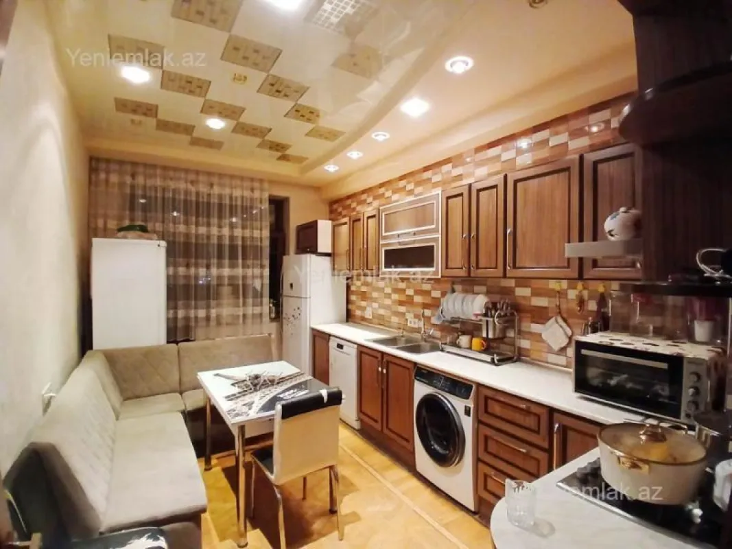 Satılır 4 otaqlı yeni tikili 162 m²