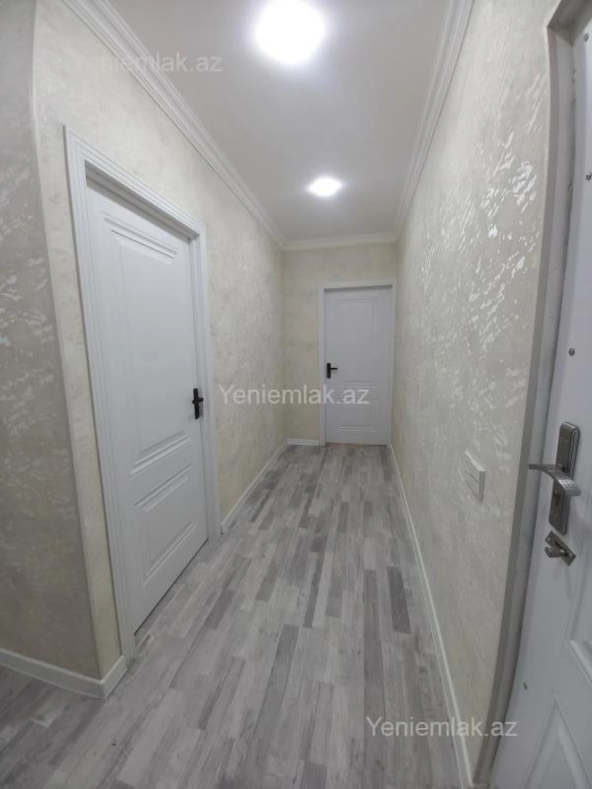 Satılır 2 otaqlı köhnə tikili 65 m²